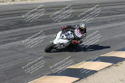 media/Jan-16-2026-CVMA Friday Practice (Fri) [[6f2bf47531]]/5-Racer 4-Trackday1/Session 2 (Bowl)/